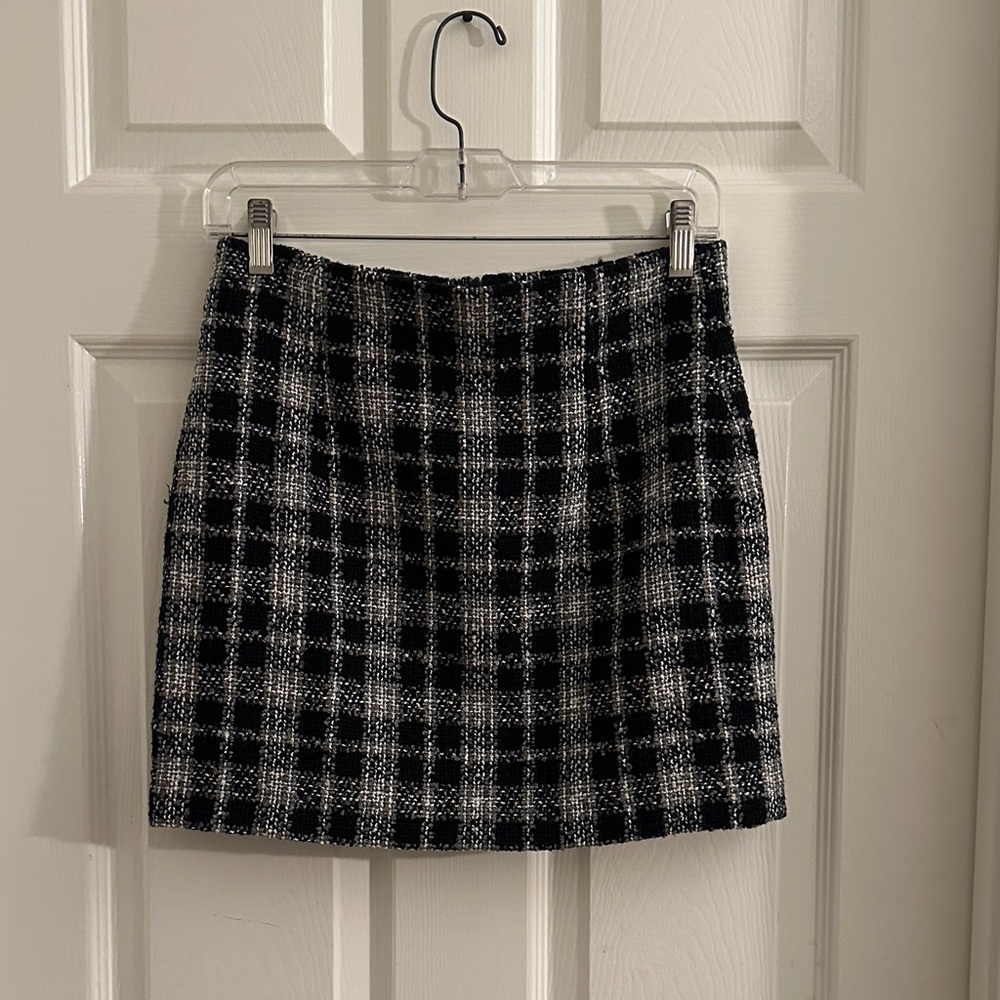 Zara Classic Black and White Plaid Skirt